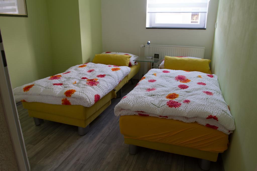 Ferienhaus Borneich Schwalbach Екстер'єр фото